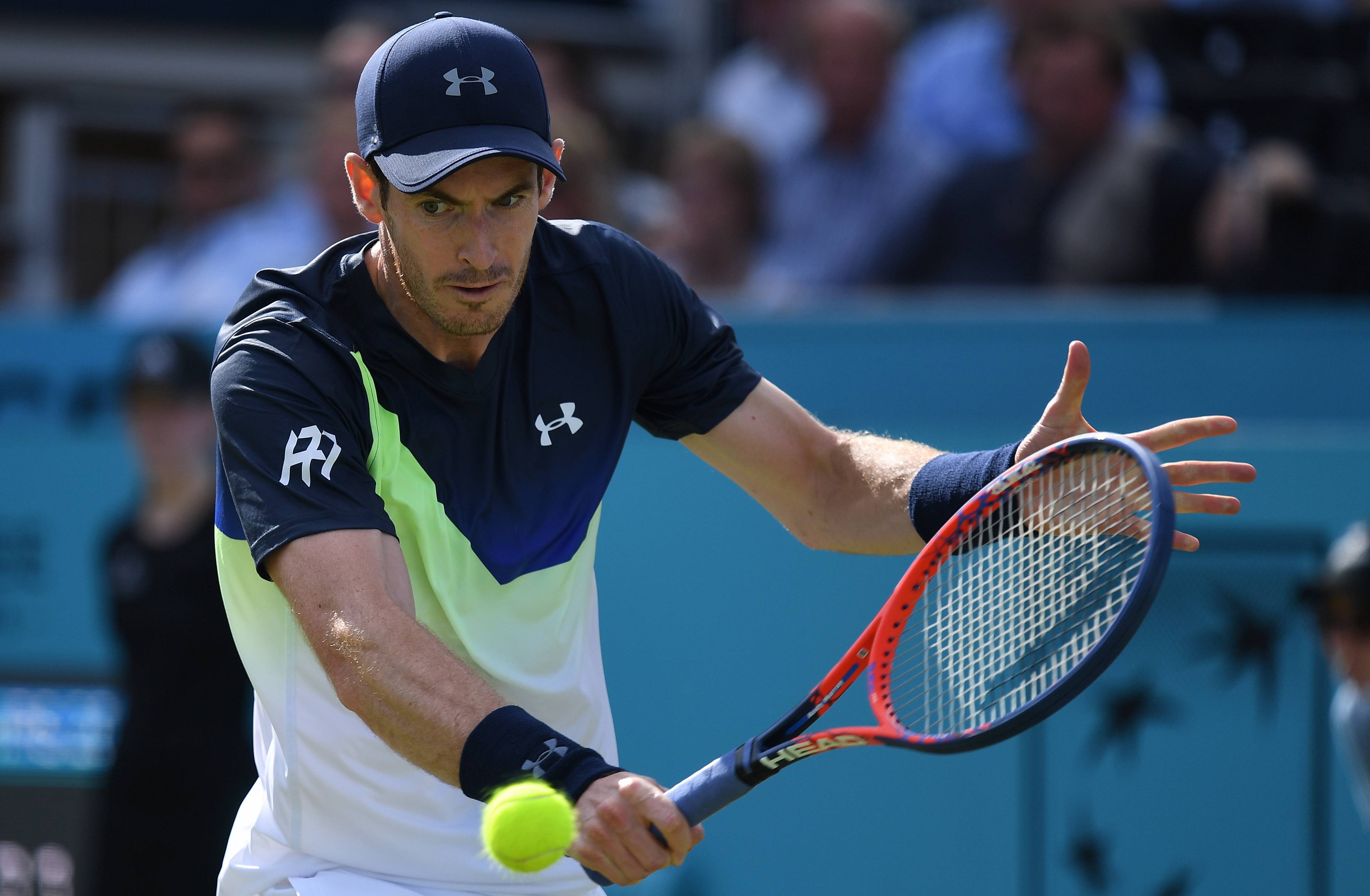 西班牙网球队逆转英国网球队，穆雷送出助攻