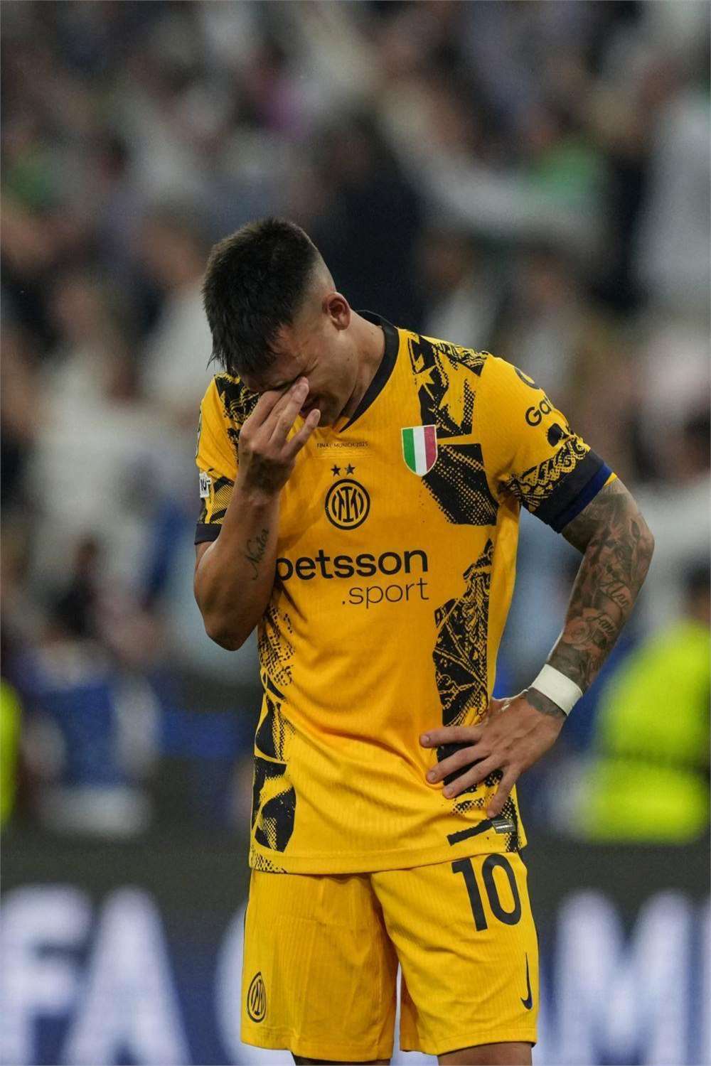 IM体育官网入口-拜仁慕尼黑临危不惧，强势出击