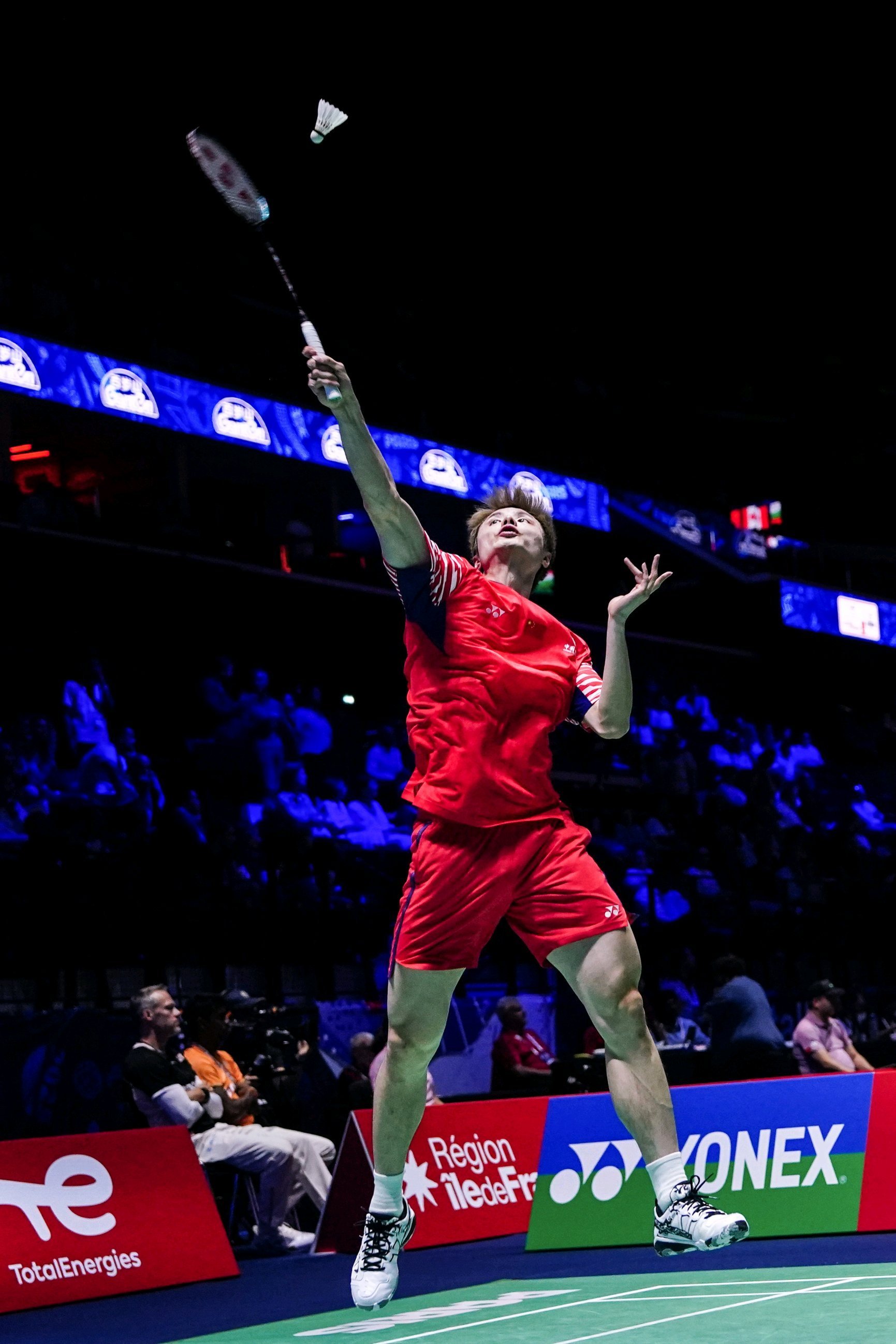 法国羽毛球队鏖战印度羽毛球队，桃田贤斗爆发神勇