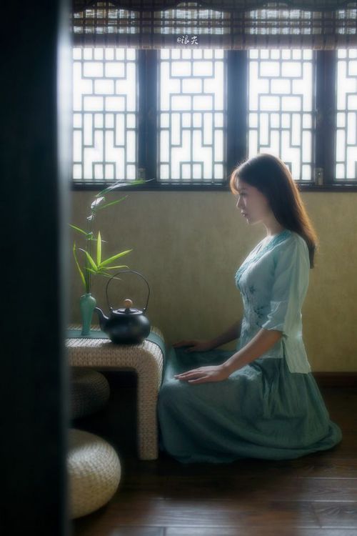 霍勒迪爆发，独行侠强势晋级雷霆，团队篮球的胜利