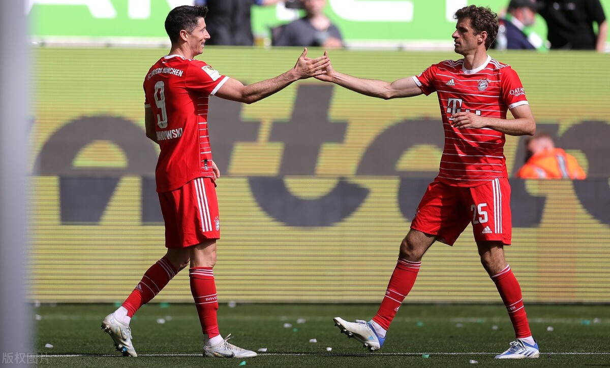 加拿大力克墨西哥，穆勒送出助攻